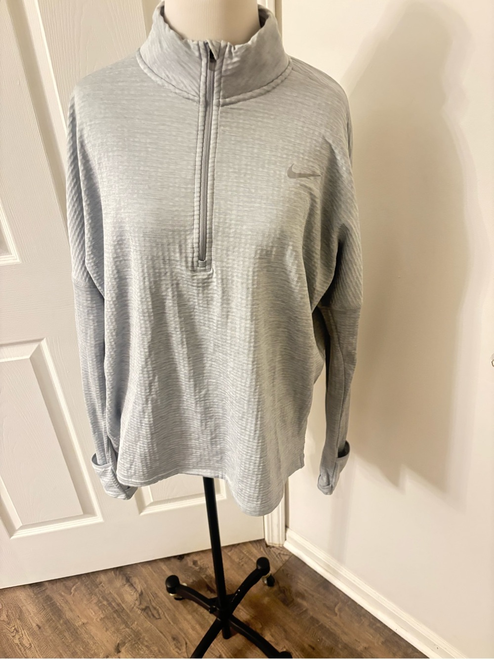 Nike Women’s Light Gray Half-Zip Pullover Sweater